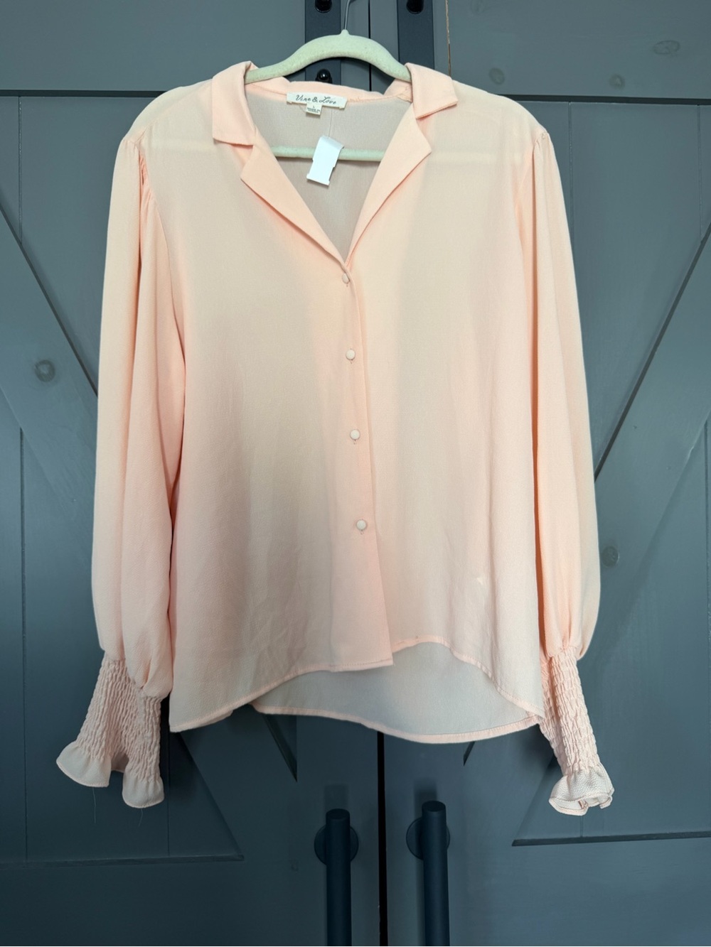 NWT Vine & Love Peach Button Down Smocked Cuff Blouse Size L